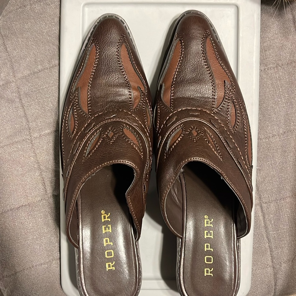 Women’s slide on Roper shoes